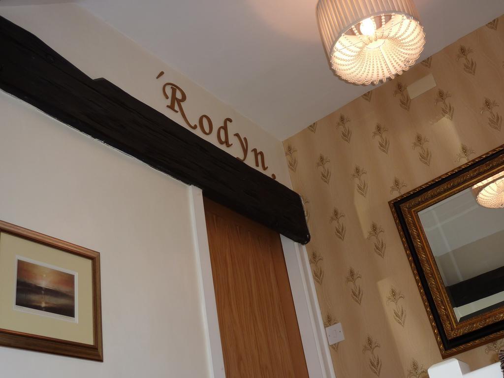 Yr Hen Felin - The Old Mill B&B Морфа-Нефін Номер фото